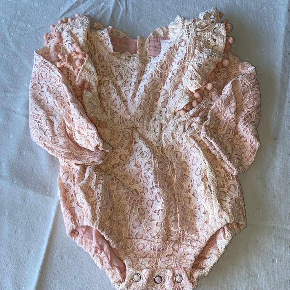9 month lace onesie great for pictures